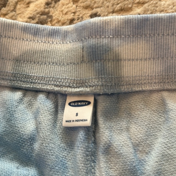 Extra High-Waisted Vintage Tie-Dyed Sweat Shorts - Picture 12 of 13